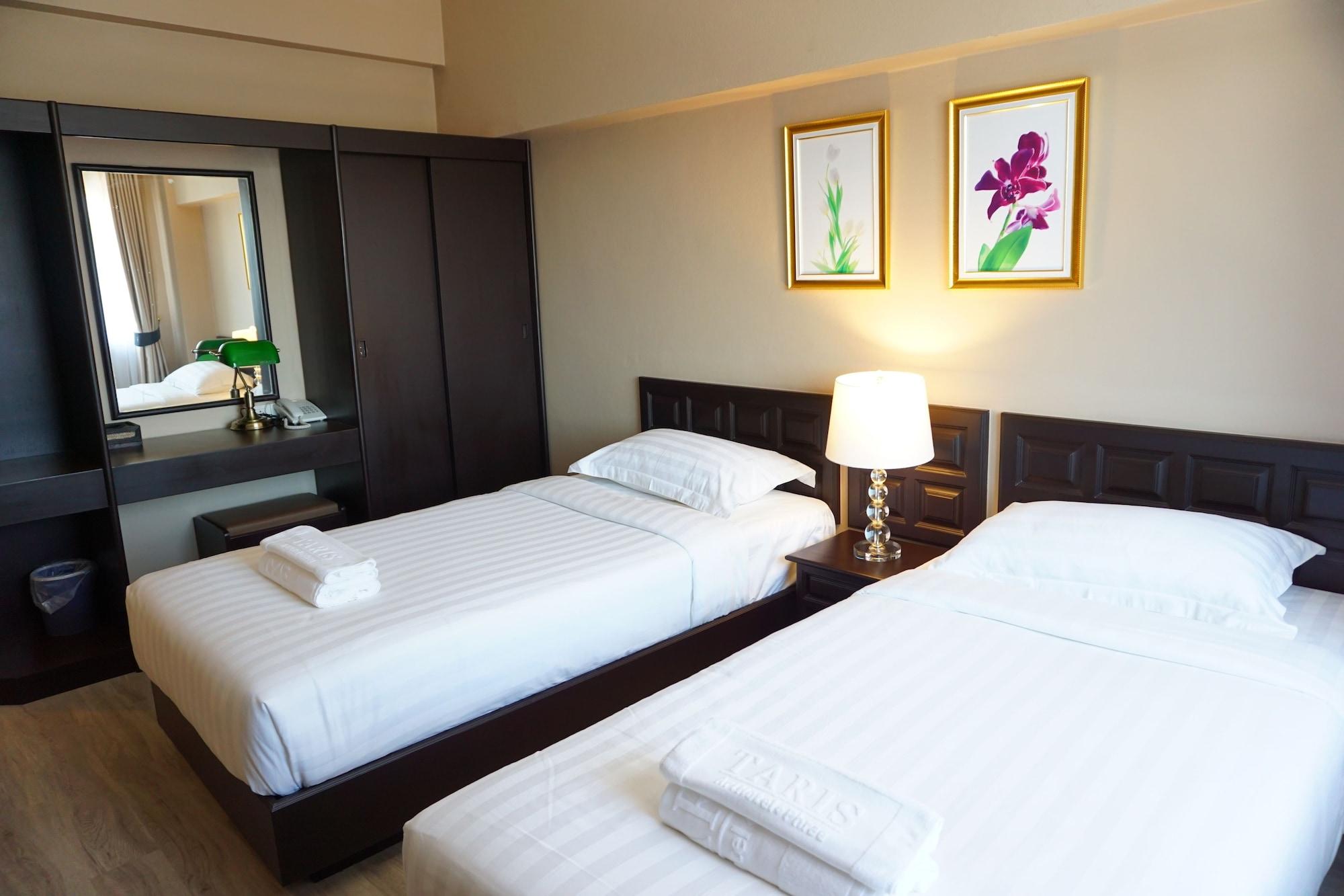 Taris Art Hotel Phrae Exteriér fotografie