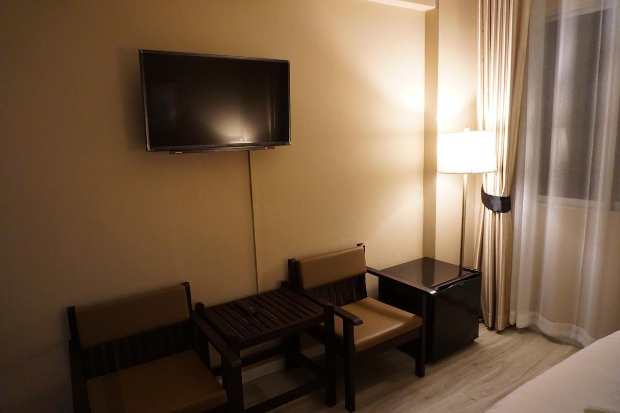 Taris Art Hotel Phrae Exteriér fotografie